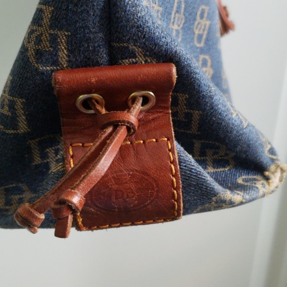 Dooney &Bourke handbag - Picture 6 of 7